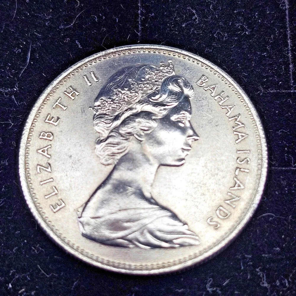 1966 Bahamas 1 Dollar Queen Elizabeth II Conch Shell/Copper Silver Round Coin